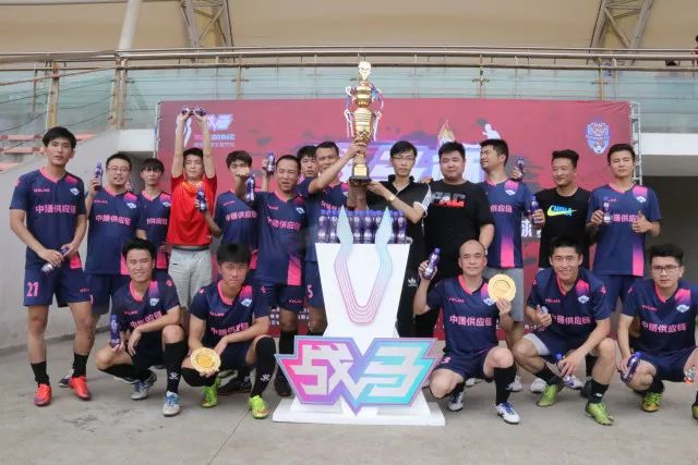 又见穆里尼奥时刻 一人搅乱欧冠全局 狂人闪回