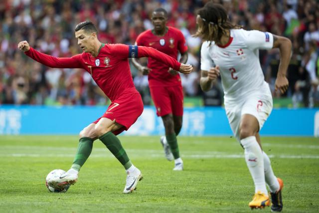 赵嘉义30分青岛胜同曦 贺希宁21分深圳负新疆